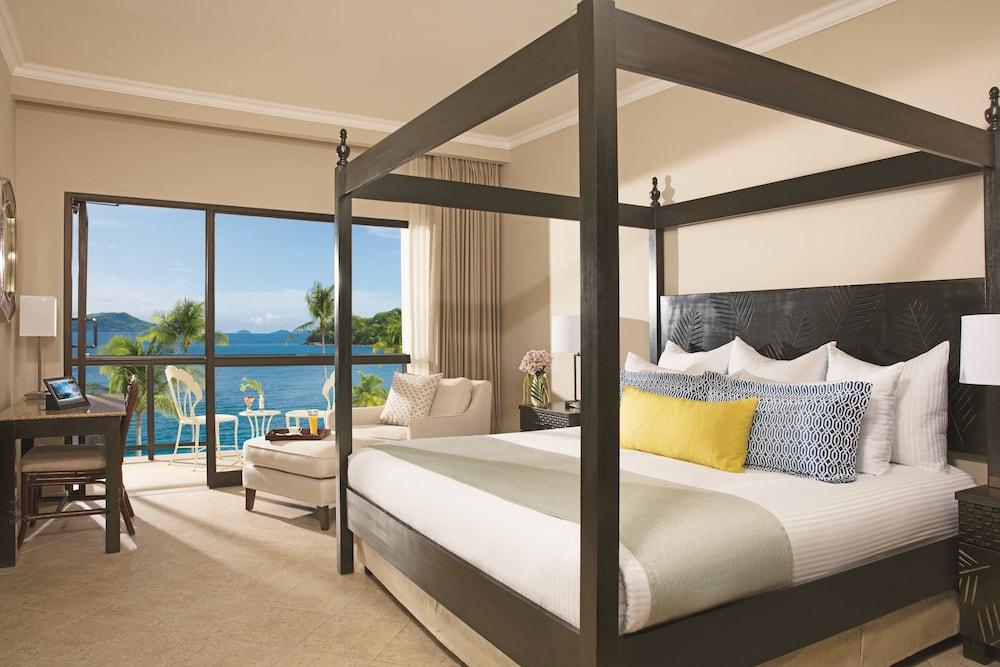 Dreams Playa Bonita All Inclusive パナマ・シティー エクステリア 写真 A bedroom at Sandals Halcyon Beach