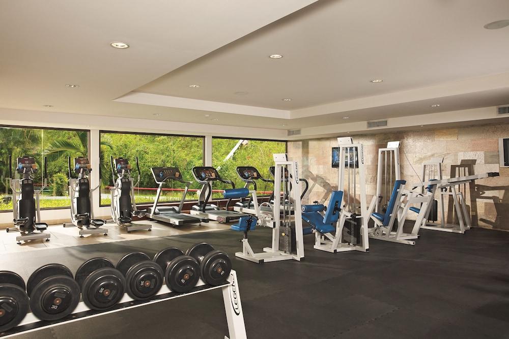 Dreams Playa Bonita All Inclusive パナマ・シティー エクステリア 写真 The gym at the hotel