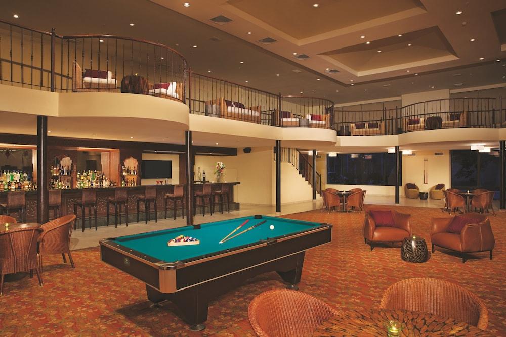 Dreams Playa Bonita All Inclusive パナマ・シティー エクステリア 写真 The lobby at the Royal Hawaiian