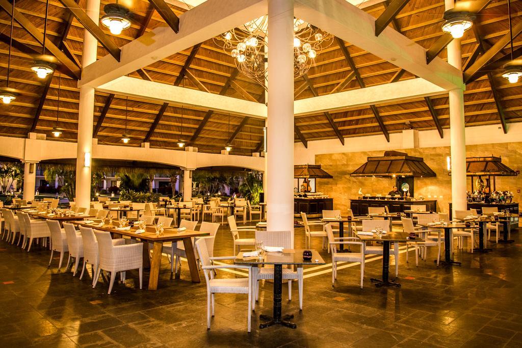 Dreams Playa Bonita All Inclusive パナマ・シティー エクステリア 写真 The interior of the restaurant