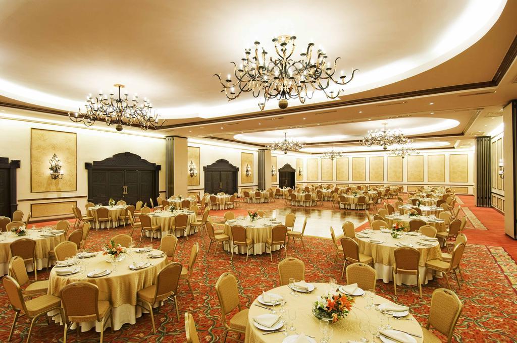 Dreams Playa Bonita All Inclusive パナマ・シティー エクステリア 写真 The ballroom at the Taj Bengal